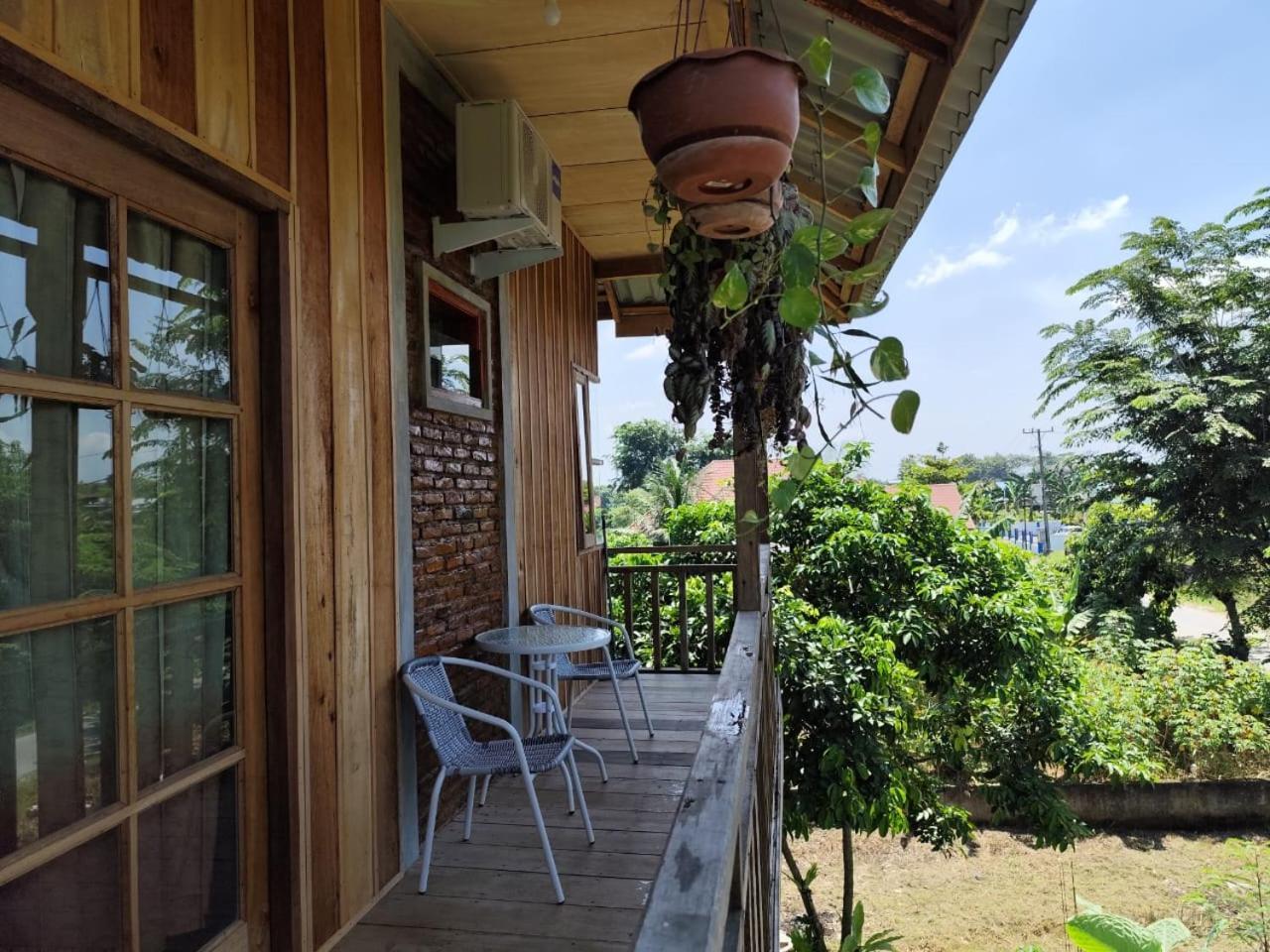 Bua Guest House Medan Kültér fotó